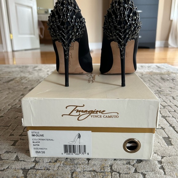 High heel satin pumps with embellishment at the heel. - Picture 3 of 5